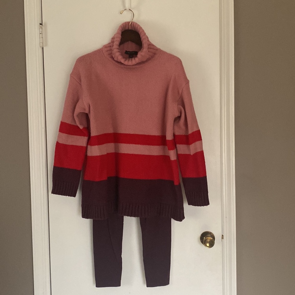 Ann Taylor sweater and legging set- L/M